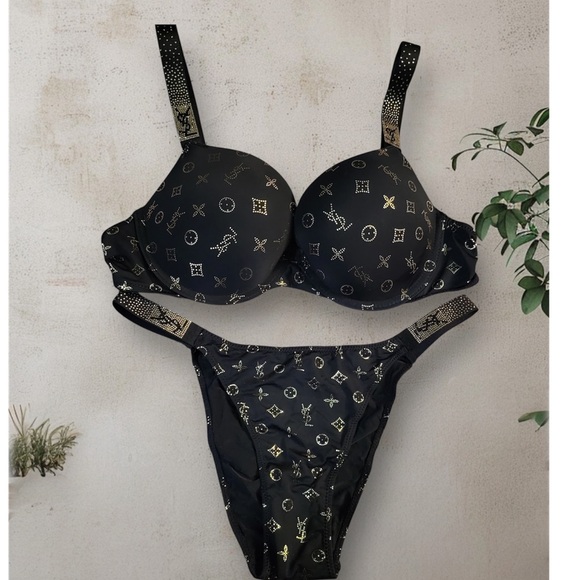 Victoria's Secret Black and Gold Bra Set - Picture 1 of 15